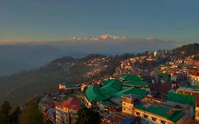 Summit Montana Suites & Spa At Mall